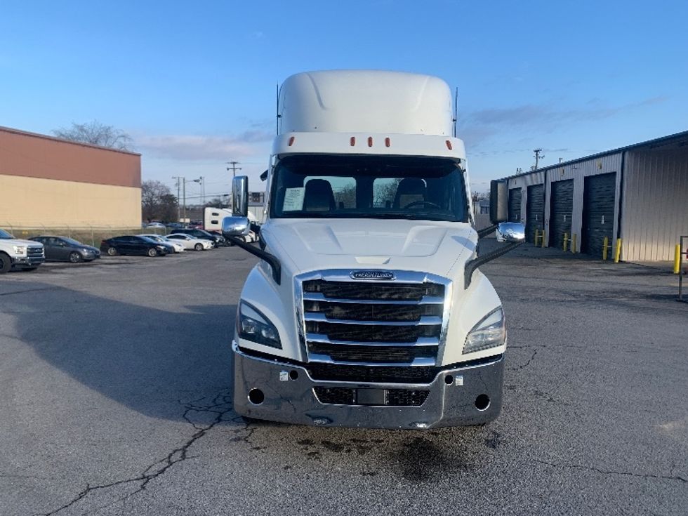 Day Cab Tractor-Heavy Duty Tractors-Freightliner-2021-T11664ST-Nashville (Mount Juliet)-TN-612,562\n\t\tmiles-$ 29,000 - Image 2
