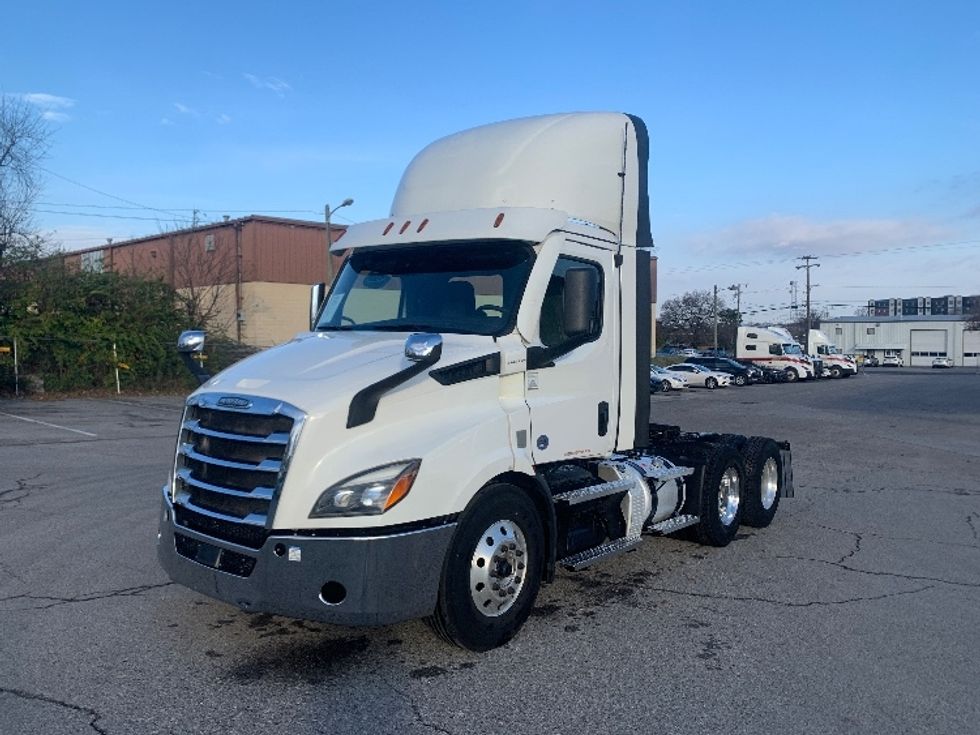 Day Cab Tractor-Heavy Duty Tractors-Freightliner-2021-T11664ST-Nashville (Mount Juliet)-TN-612,562\n\t\tmiles-$ 29,000 - Image 3