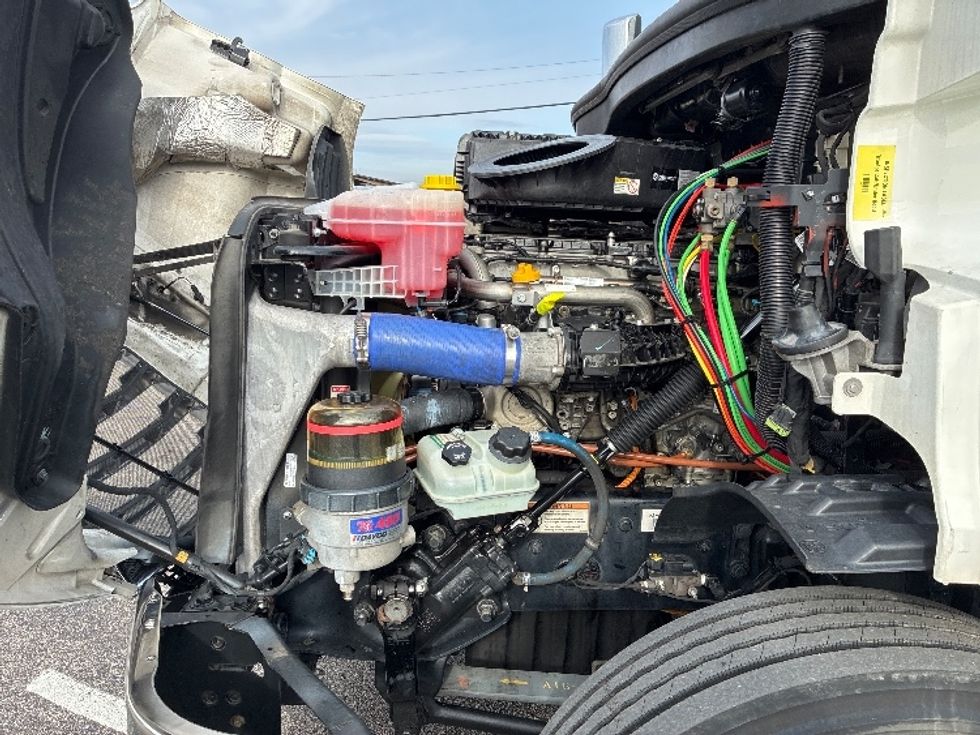 Day Cab Tractor-Heavy Duty Tractors-Freightliner-2021-T11664ST-Nashville (Mount Juliet)-TN-687,469\n\t\tmiles-$ 29,000 - Image 16