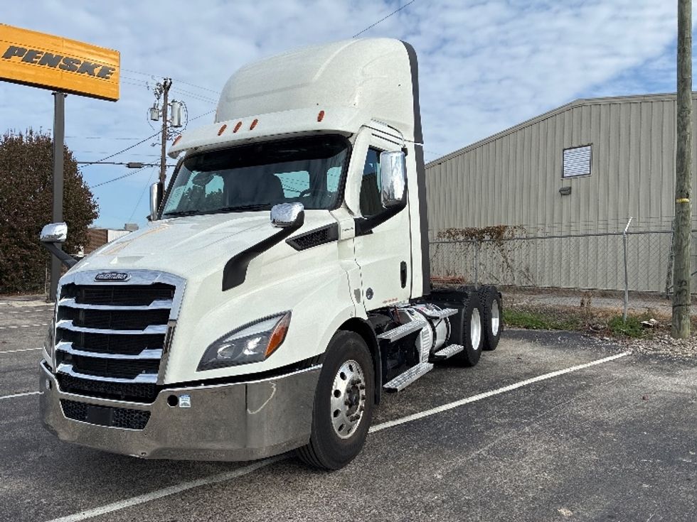 Day Cab Tractor-Heavy Duty Tractors-Freightliner-2021-T11664ST-Nashville (Mount Juliet)-TN-687,469\n\t\tmiles-$ 29,000 - Image 3