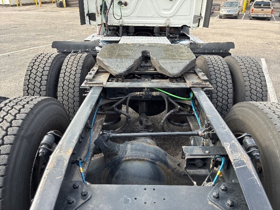 Day Cab Tractor-Heavy Duty Tractors-Freightliner-2021-T11664ST-Nashville (Mount Juliet)-TN-687,469\n\t\tmiles-$ 29,000 - Image 6