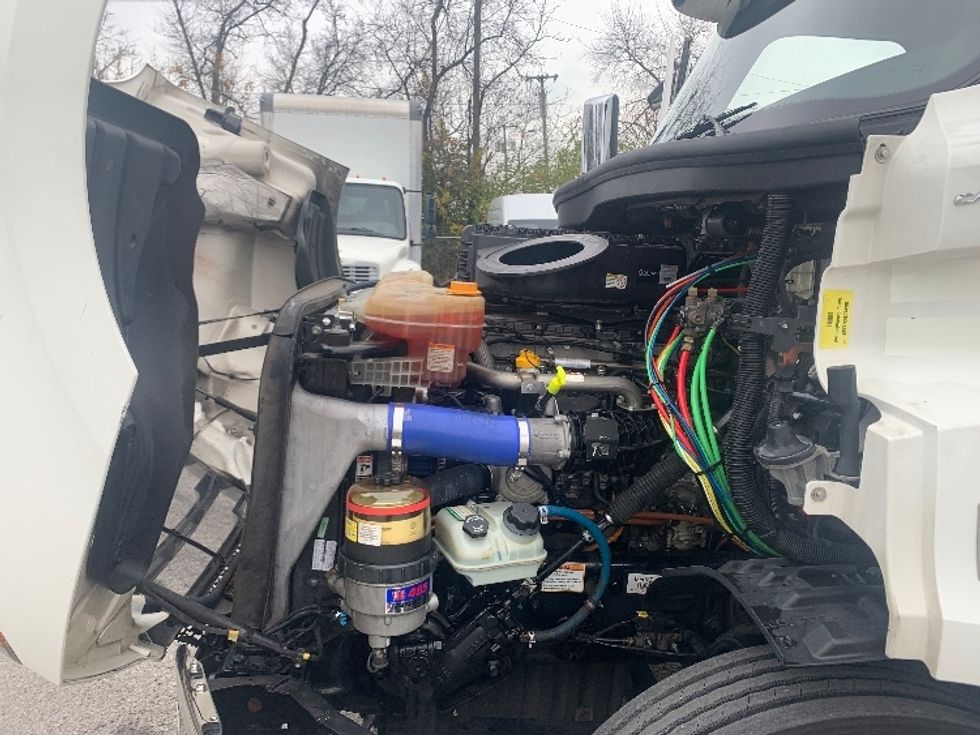 Day Cab Tractor-Heavy Duty Tractors-Freightliner-2021-T11664ST-Nashville (Mount Juliet)-TN-692,649\n\t\tmiles-$ 28,000 - Image 16