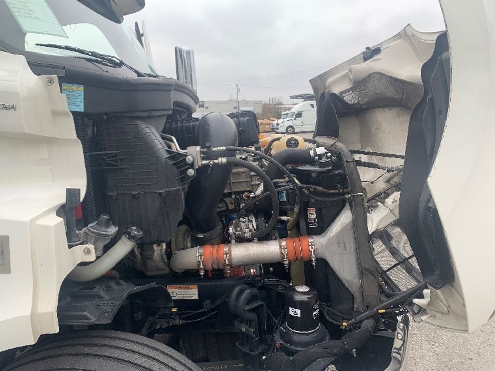 Day Cab Tractor-Heavy Duty Tractors-Freightliner-2021-T11664ST-Nashville (Mount Juliet)-TN-692,649\n\t\tmiles-$ 28,000 - Image 15