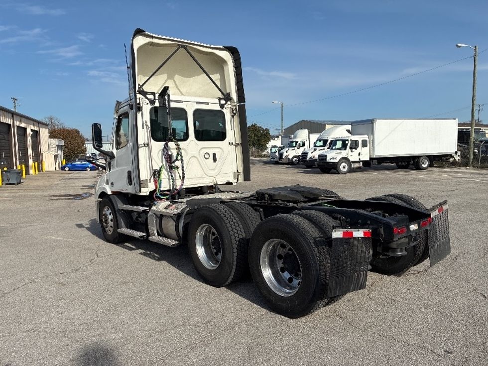 Day Cab Tractor-Heavy Duty Tractors-Freightliner-2021-T11664ST-Nashville (Mount Juliet)-TN-692,649\n\t\tmiles-$ 28,000 - Image 5