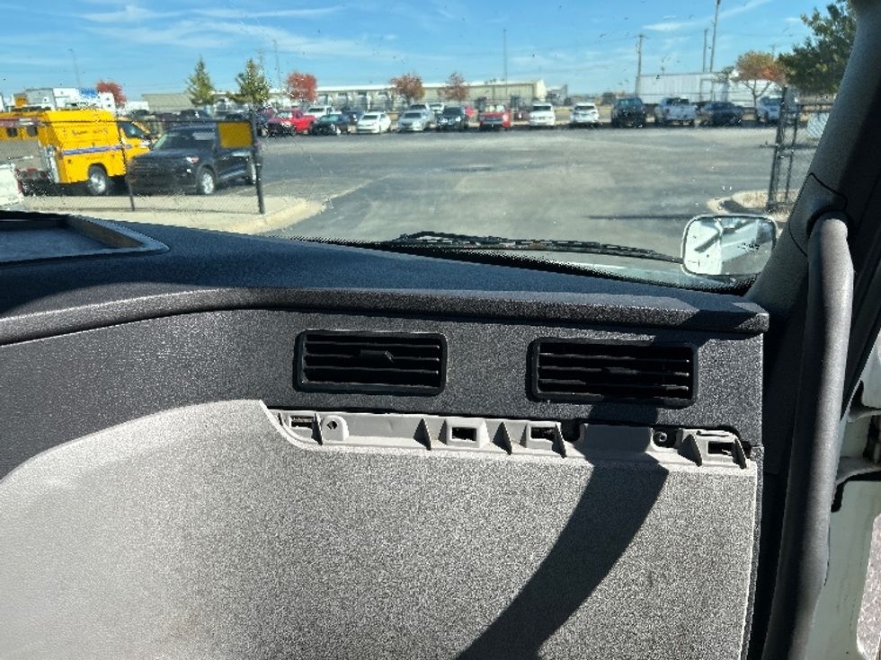 Day Cab Tractor-Heavy Duty Tractors-Freightliner-2021-T11664ST-Oklahoma City-OK-341,229\n\t\tmiles-$ 65,500 - Image 13