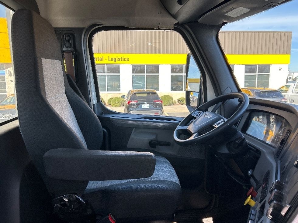 Day Cab Tractor-Heavy Duty Tractors-Freightliner-2021-T11664ST-Oklahoma City-OK-341,229\n\t\tmiles-$ 65,500 - Image 14