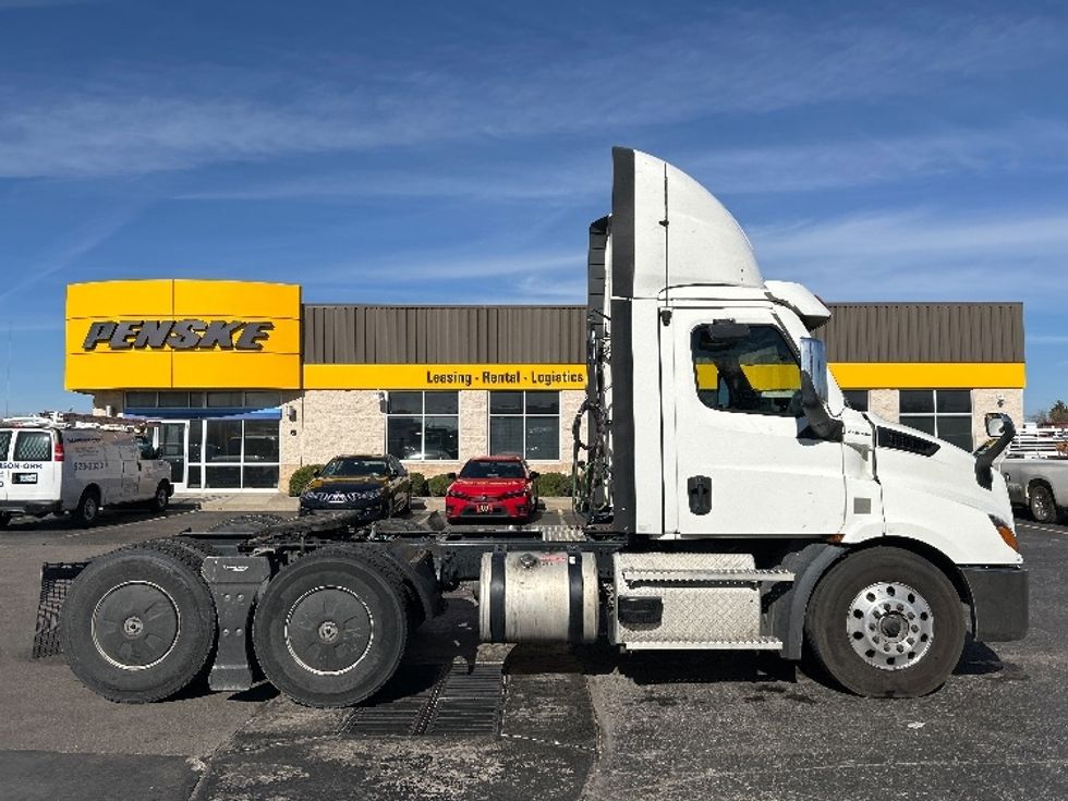 Day Cab Tractor-Heavy Duty Tractors-Freightliner-2021-T11664ST-Oklahoma City-OK-341,229\n\t\tmiles-$ 65,500 - Image 8
