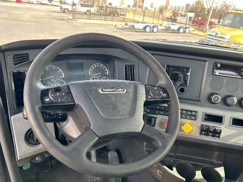 Day Cab Tractor-Heavy Duty Tractors-Freightliner-2021-T11664ST-Oklahoma City-OK-476,201\n\t\tmiles-$ 51,750 - Image 10