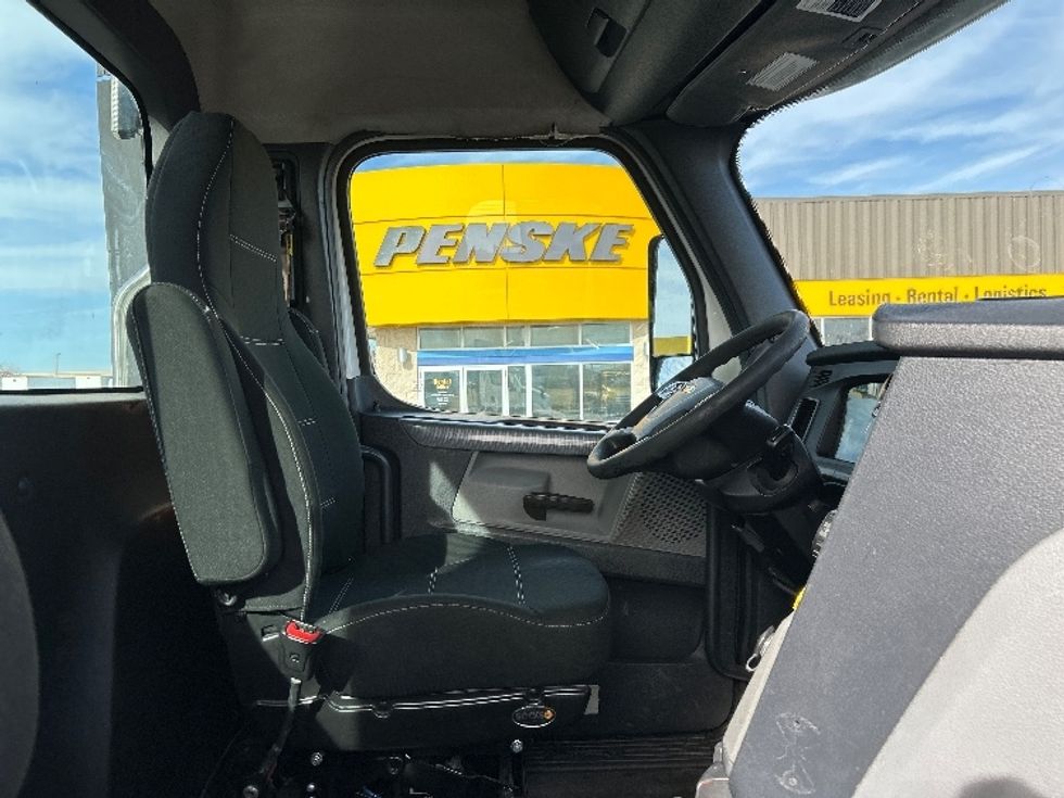 Day Cab Tractor-Heavy Duty Tractors-Freightliner-2021-T11664ST-Oklahoma City-OK-476,201\n\t\tmiles-$ 51,750 - Image 14