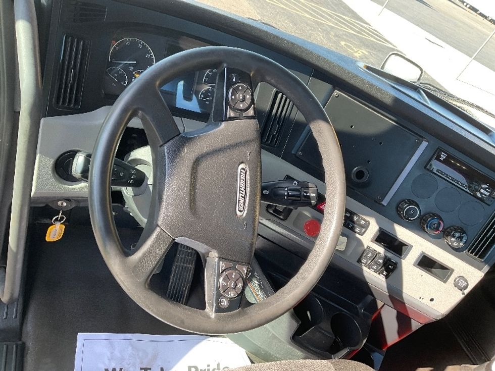 Day Cab Tractor-Heavy Duty Tractors-Freightliner-2021-T11664ST-Oklahoma City-OK-523,303\n\t\tmiles-$ 46,500 - Image 11