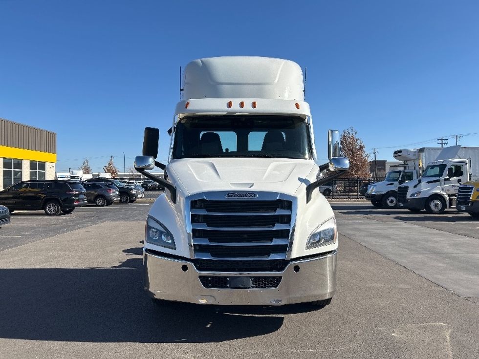 Day Cab Tractor-Heavy Duty Tractors-Freightliner-2021-T11664ST-Oklahoma City-OK-523,303\n\t\tmiles-$ 46,500 - Image 2