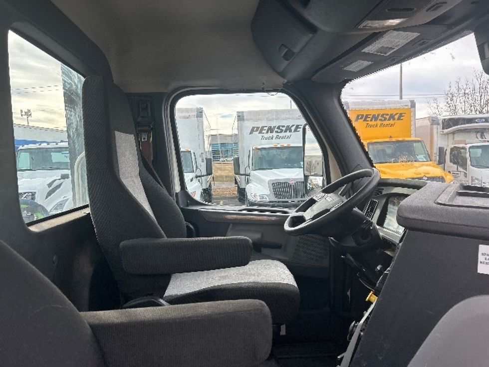 Day Cab Tractor-Heavy Duty Tractors-Freightliner-2021-T11664ST-Oklahoma City-OK-600,018\n\t\tmiles-$ 38,000 - Image 14