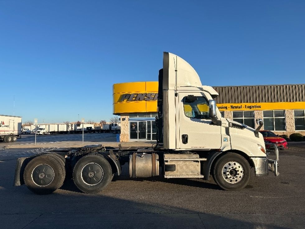 Day Cab Tractor-Heavy Duty Tractors-Freightliner-2021-T11664ST-Oklahoma City-OK-600,018\n\t\tmiles-$ 38,000 - Image 8