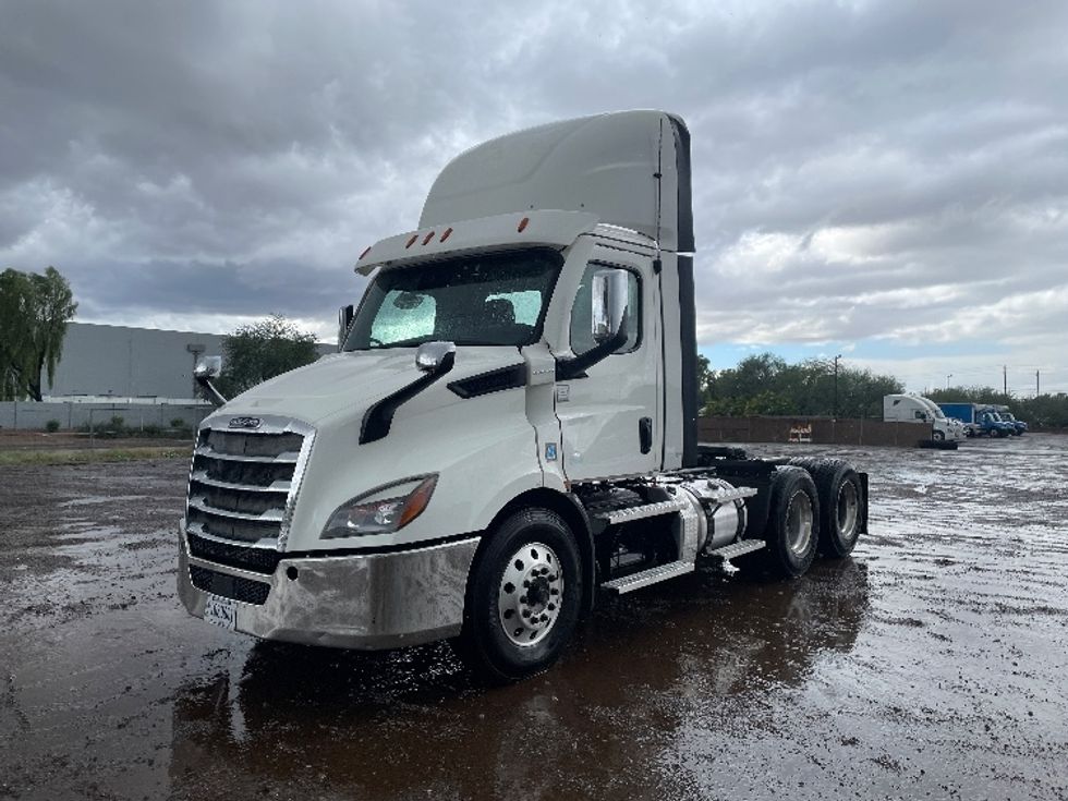 Day Cab Tractor-Heavy Duty Tractors-Freightliner-2021-T11664ST-Phoenix-AZ-291,000\n\t\tmiles-$ 65,500 - Image 3