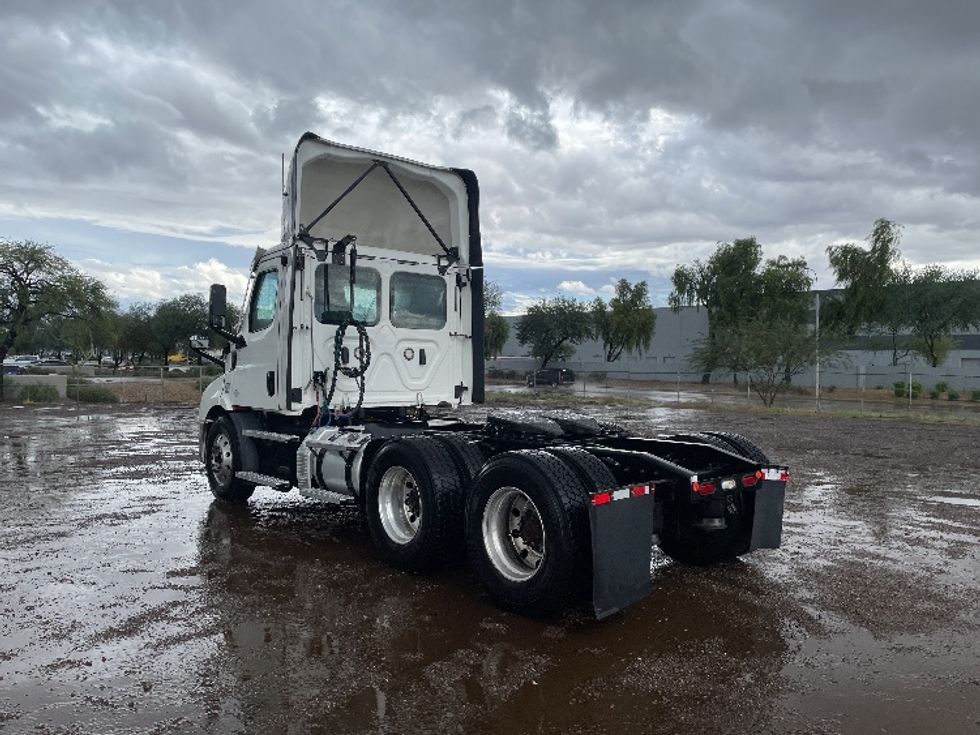 Day Cab Tractor-Heavy Duty Tractors-Freightliner-2021-T11664ST-Phoenix-AZ-291,000\n\t\tmiles-$ 65,500 - Image 5