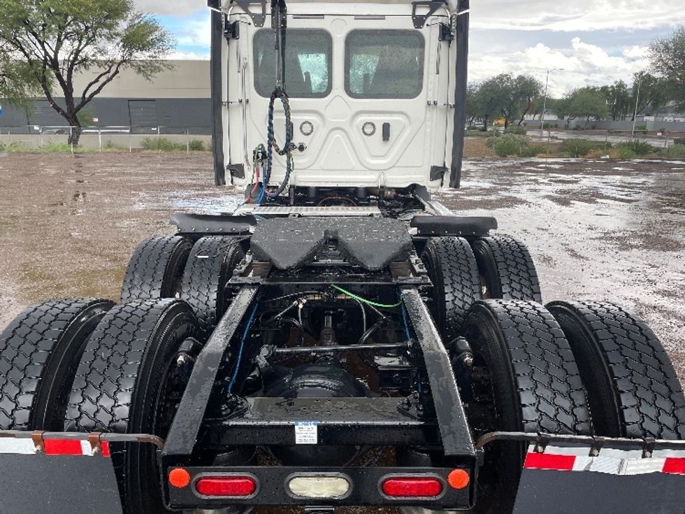 Day Cab Tractor-Heavy Duty Tractors-Freightliner-2021-T11664ST-Phoenix-AZ-291,000\n\t\tmiles-$ 65,500 - Image 6