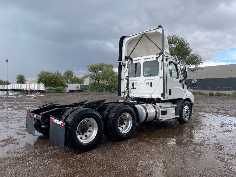 Day Cab Tractor-Heavy Duty Tractors-Freightliner-2021-T11664ST-Phoenix-AZ-291,000\n\t\tmiles-$ 65,500 - Image 7