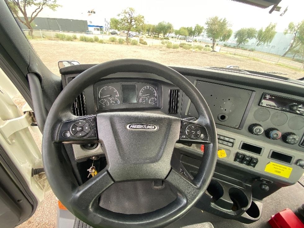Day Cab Tractor-Heavy Duty Tractors-Freightliner-2021-T11664ST-Phoenix-AZ-343,589\n\t\tmiles-$ 62,500 - Image 12