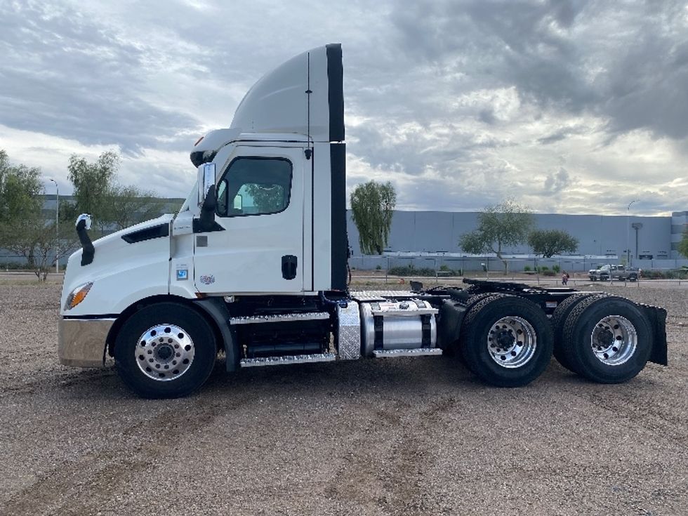 Day Cab Tractor-Heavy Duty Tractors-Freightliner-2021-T11664ST-Phoenix-AZ-343,589\n\t\tmiles-$ 62,500 - Image 4