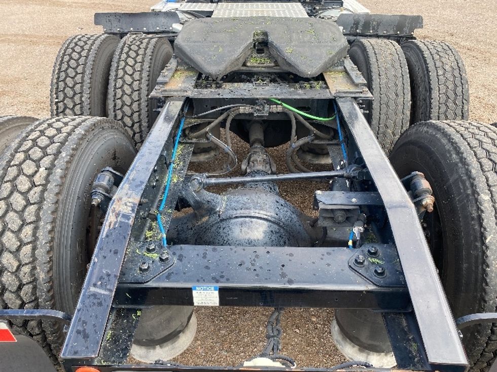 Day Cab Tractor-Heavy Duty Tractors-Freightliner-2021-T11664ST-Phoenix-AZ-343,589\n\t\tmiles-$ 62,500 - Image 6