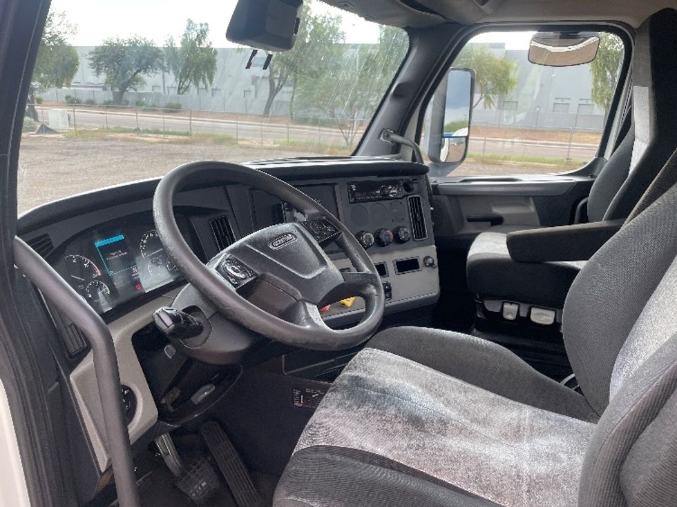 Day Cab Tractor-Heavy Duty Tractors-Freightliner-2021-T11664ST-Phoenix-AZ-415,149\n\t\tmiles-$ 55,500 - Image 10