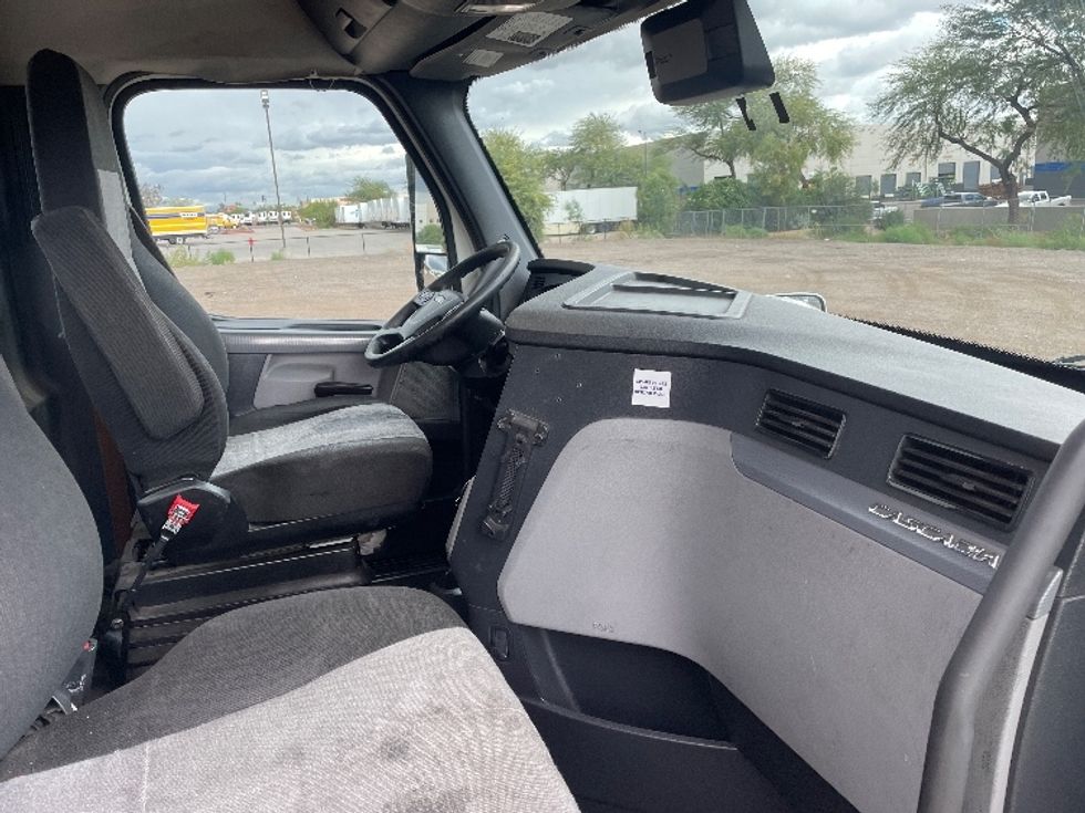 Day Cab Tractor-Heavy Duty Tractors-Freightliner-2021-T11664ST-Phoenix-AZ-415,149\n\t\tmiles-$ 55,500 - Image 14