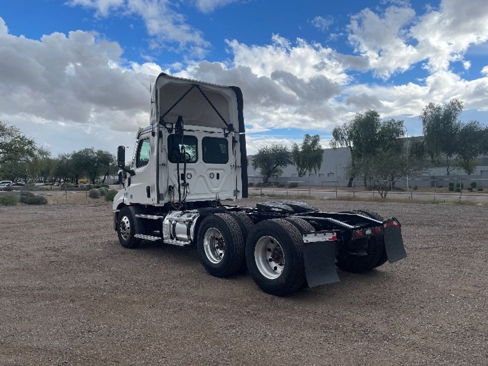 Day Cab Tractor-Heavy Duty Tractors-Freightliner-2021-T11664ST-Phoenix-AZ-415,149\n\t\tmiles-$ 55,500 - Image 5