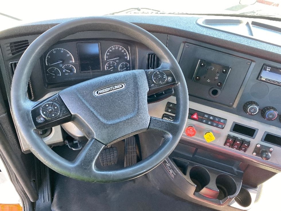Day Cab Tractor-Heavy Duty Tractors-Freightliner-2021-T11664ST-Phoenix-AZ-427,498\n\t\tmiles-$ 54,250 - Image 11