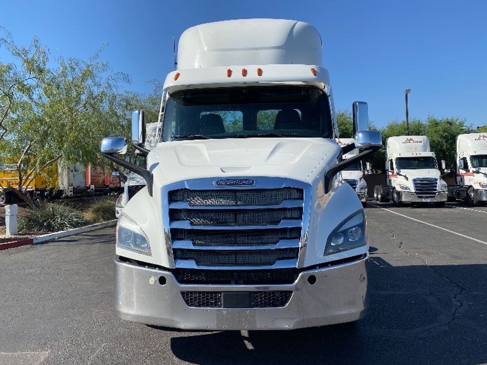 Day Cab Tractor-Heavy Duty Tractors-Freightliner-2021-T11664ST-Phoenix-AZ-427,498\n\t\tmiles-$ 54,250 - Image 2