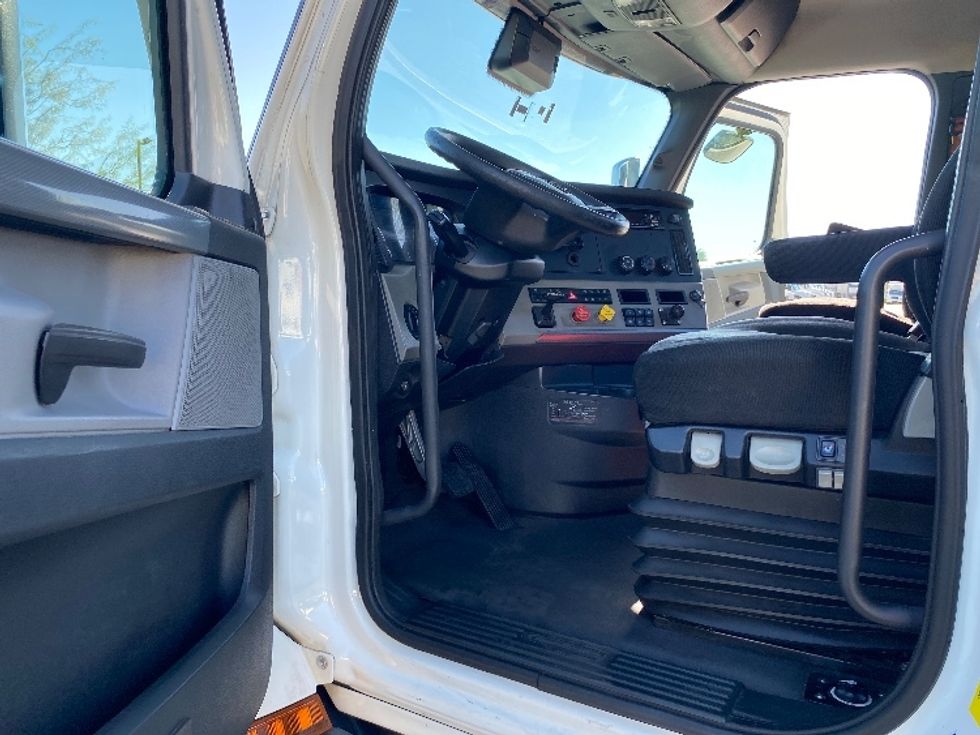 Day Cab Tractor-Heavy Duty Tractors-Freightliner-2021-T11664ST-Phoenix-AZ-427,498\n\t\tmiles-$ 54,250 - Image 9