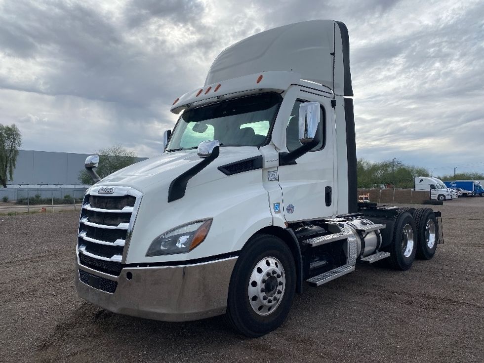 Day Cab Tractor-Heavy Duty Tractors-Freightliner-2021-T11664ST-Phoenix-AZ-447,345\n\t\tmiles-$ 54,250 - Image 3