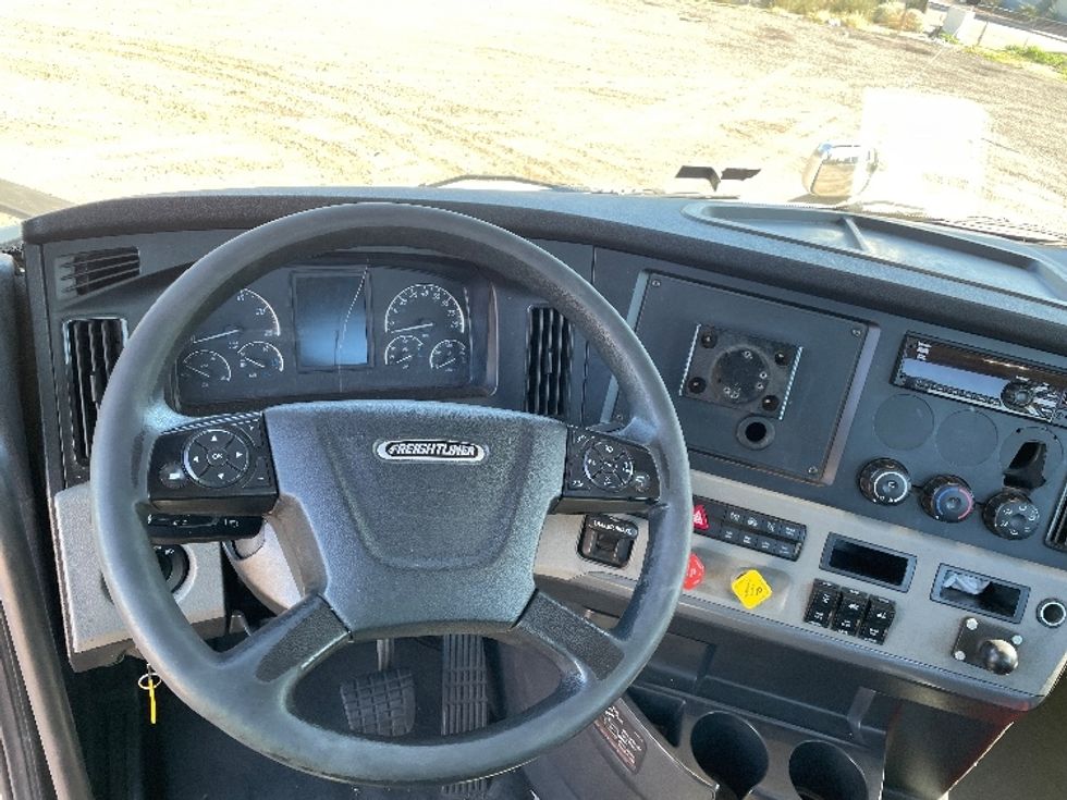 Day Cab Tractor-Heavy Duty Tractors-Freightliner-2021-T11664ST-Phoenix-AZ-457,225\n\t\tmiles-$ 51,250 - Image 11