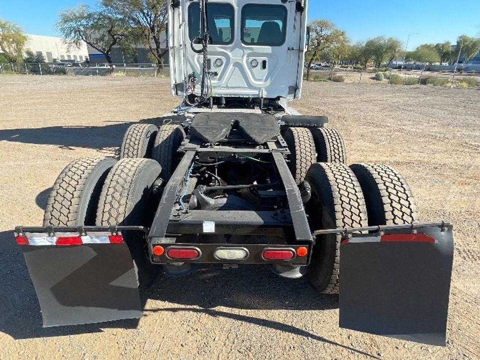 Day Cab Tractor-Heavy Duty Tractors-Freightliner-2021-T11664ST-Phoenix-AZ-457,225\n\t\tmiles-$ 51,250 - Image 6