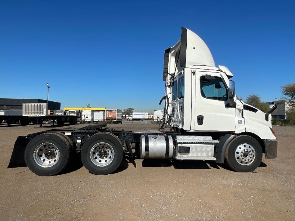Day Cab Tractor-Heavy Duty Tractors-Freightliner-2021-T11664ST-Phoenix-AZ-457,225\n\t\tmiles-$ 51,250 - Image 8