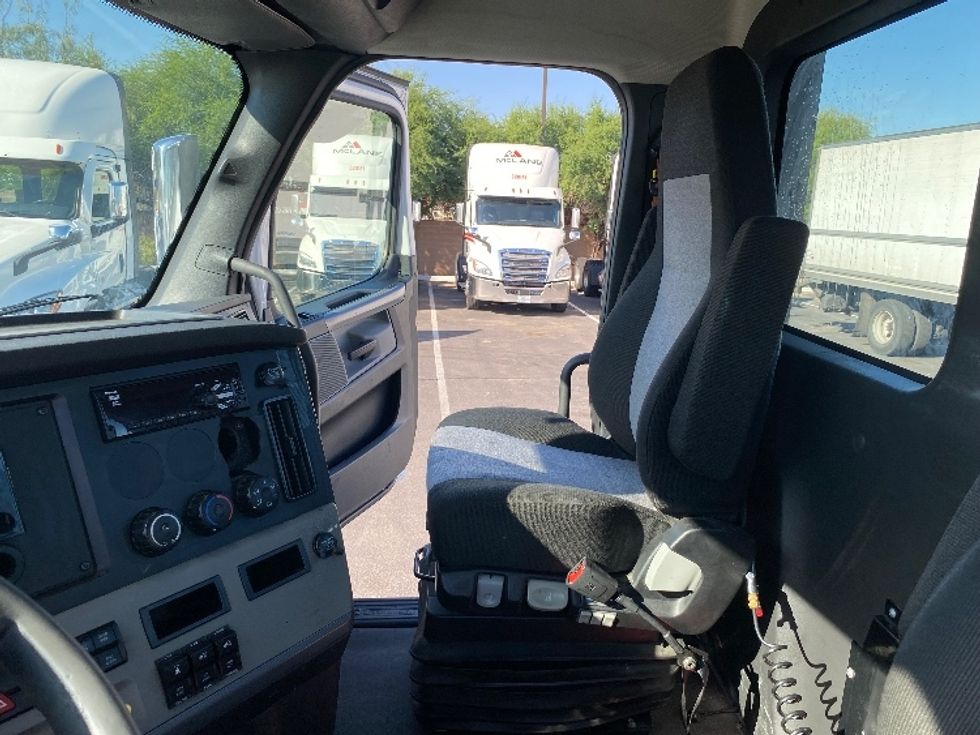 Day Cab Tractor-Heavy Duty Tractors-Freightliner-2021-T11664ST-Phoenix-AZ-474,823\n\t\tmiles-$ 49,500 - Image 10