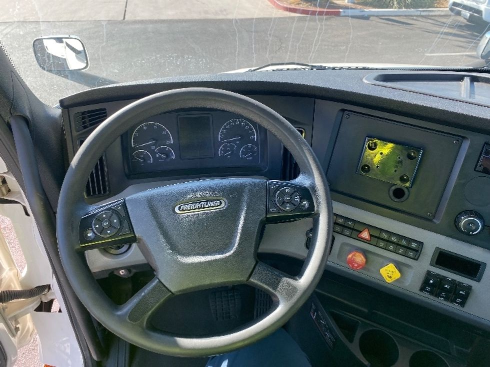 Day Cab Tractor-Heavy Duty Tractors-Freightliner-2021-T11664ST-Phoenix-AZ-474,823\n\t\tmiles-$ 49,500 - Image 11