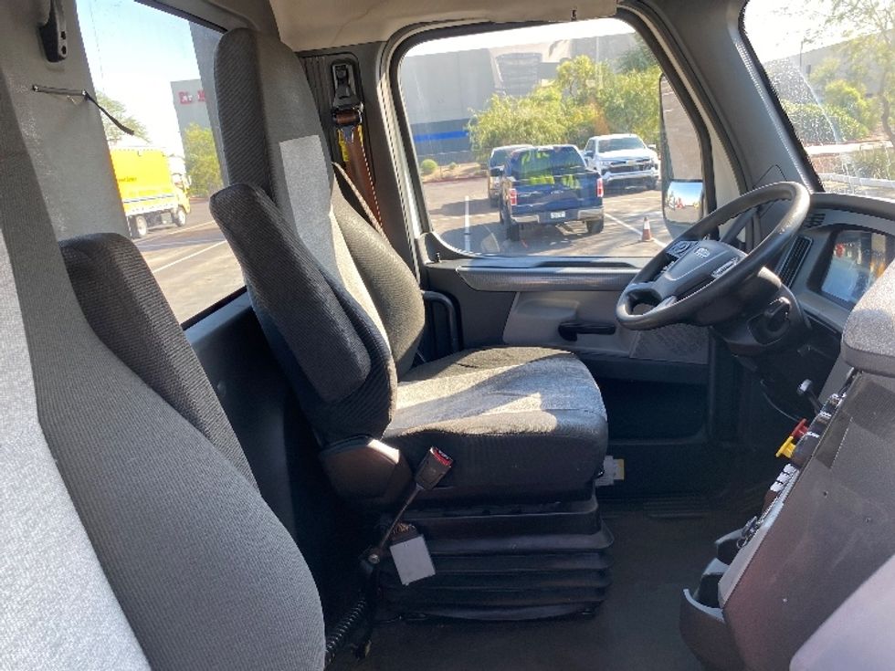 Day Cab Tractor-Heavy Duty Tractors-Freightliner-2021-T11664ST-Phoenix-AZ-474,823\n\t\tmiles-$ 49,500 - Image 14