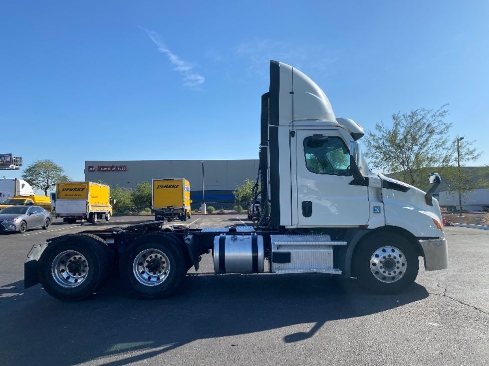 Day Cab Tractor-Heavy Duty Tractors-Freightliner-2021-T11664ST-Phoenix-AZ-474,823\n\t\tmiles-$ 49,500 - Image 8