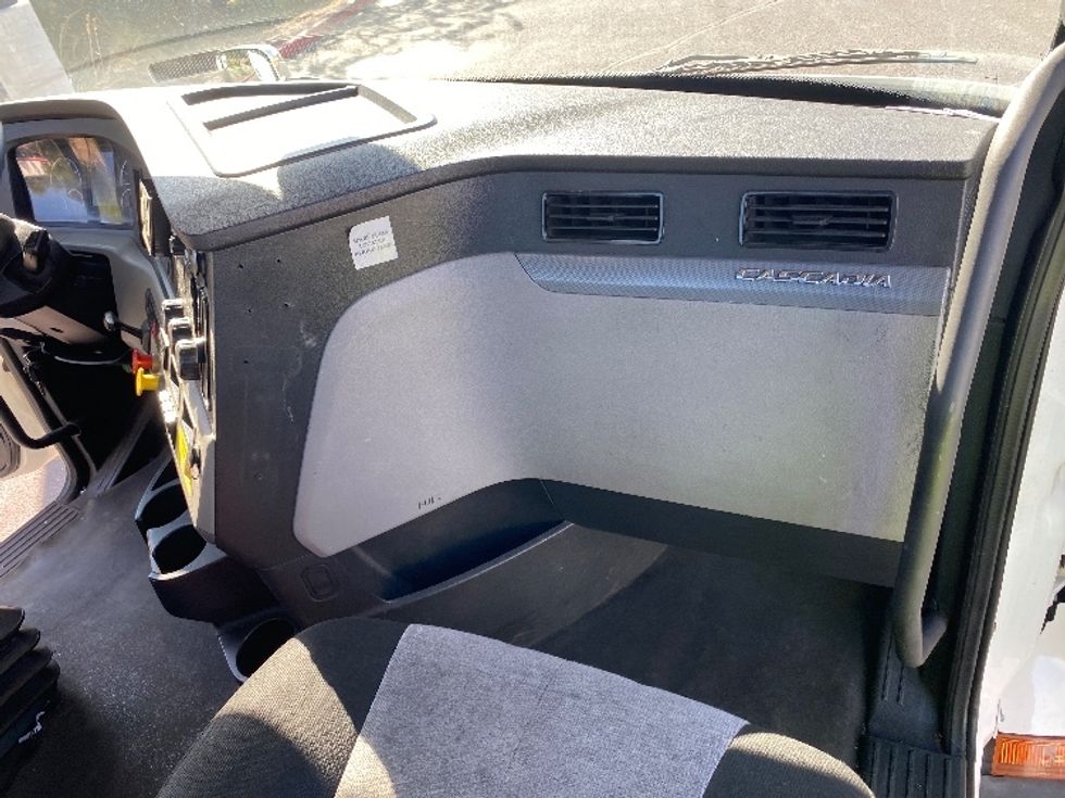 Day Cab Tractor-Heavy Duty Tractors-Freightliner-2021-T11664ST-Phoenix-AZ-495,623\n\t\tmiles-$ 47,250 - Image 13