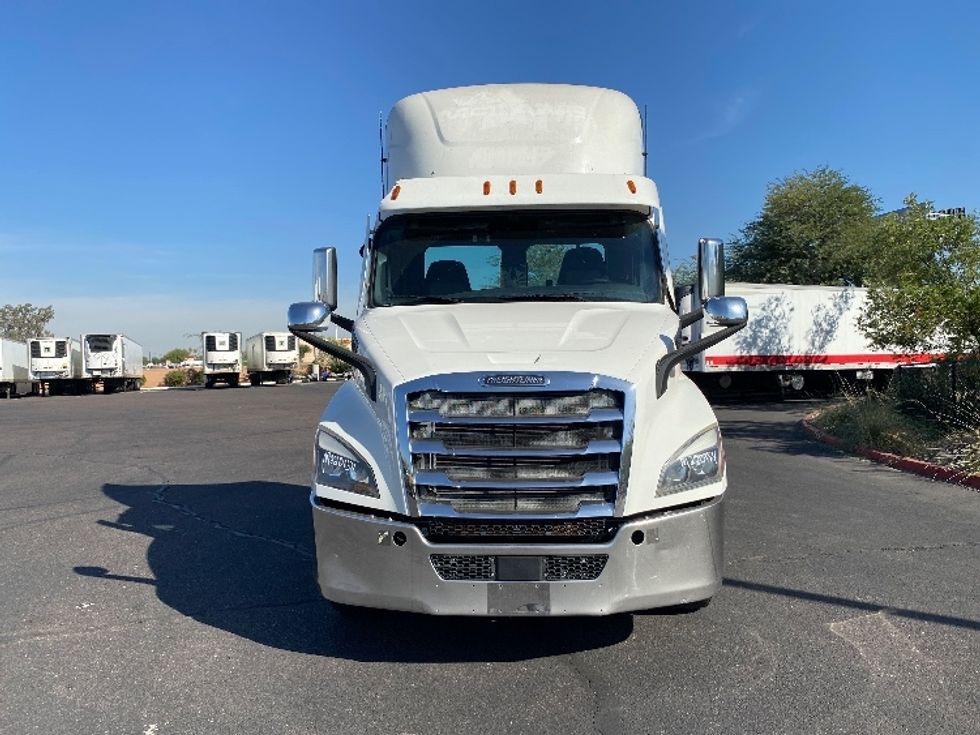 Day Cab Tractor-Heavy Duty Tractors-Freightliner-2021-T11664ST-Phoenix-AZ-495,623\n\t\tmiles-$ 47,250 - Image 2