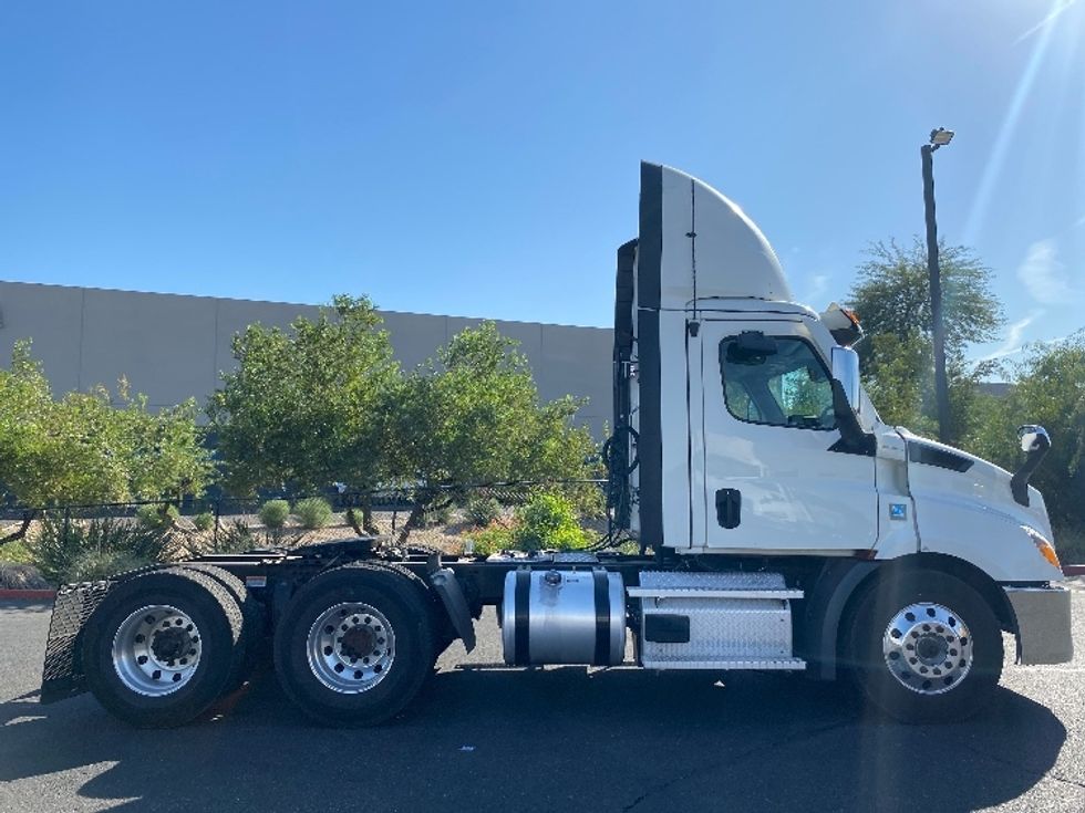 Day Cab Tractor-Heavy Duty Tractors-Freightliner-2021-T11664ST-Phoenix-AZ-495,623\n\t\tmiles-$ 47,250 - Image 8