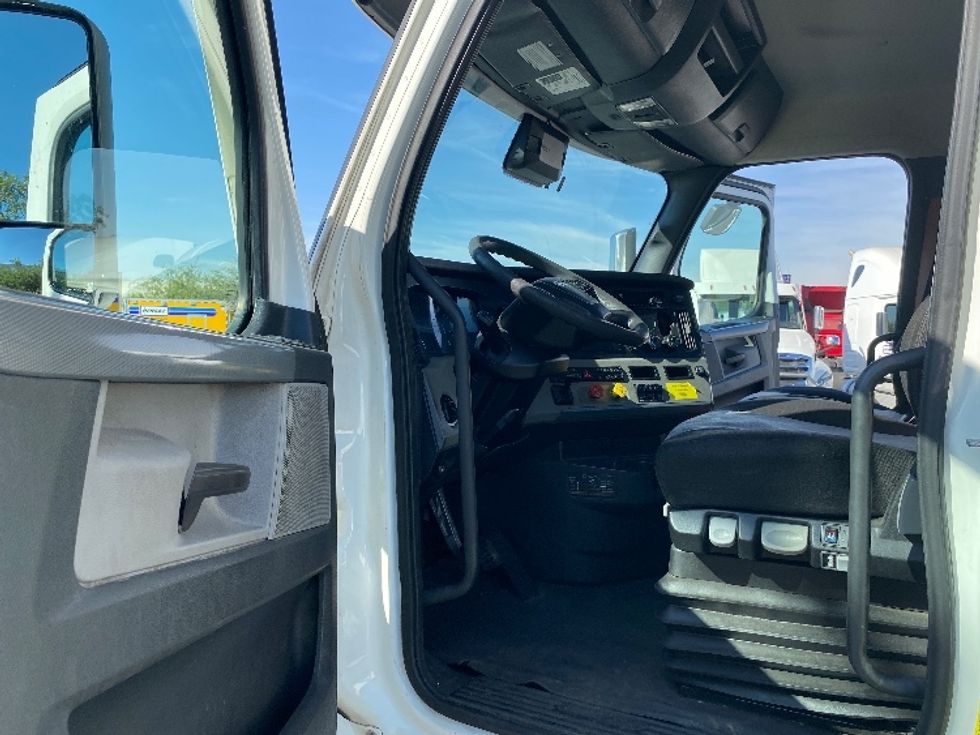Day Cab Tractor-Heavy Duty Tractors-Freightliner-2021-T11664ST-Phoenix-AZ-495,623\n\t\tmiles-$ 47,250 - Image 9