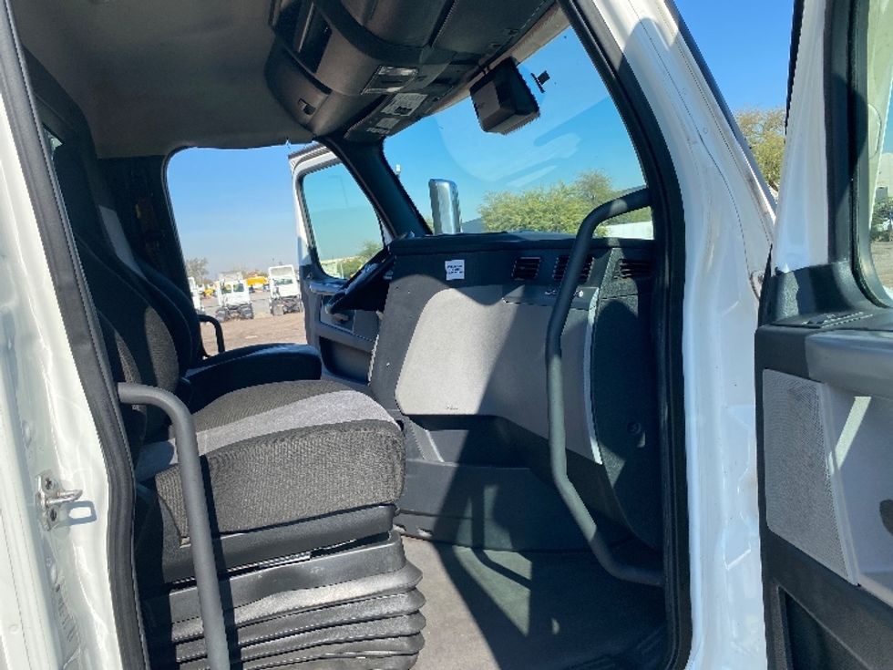 Day Cab Tractor-Heavy Duty Tractors-Freightliner-2021-T11664ST-Phoenix-AZ-498,172\n\t\tmiles-$ 47,000 - Image 12