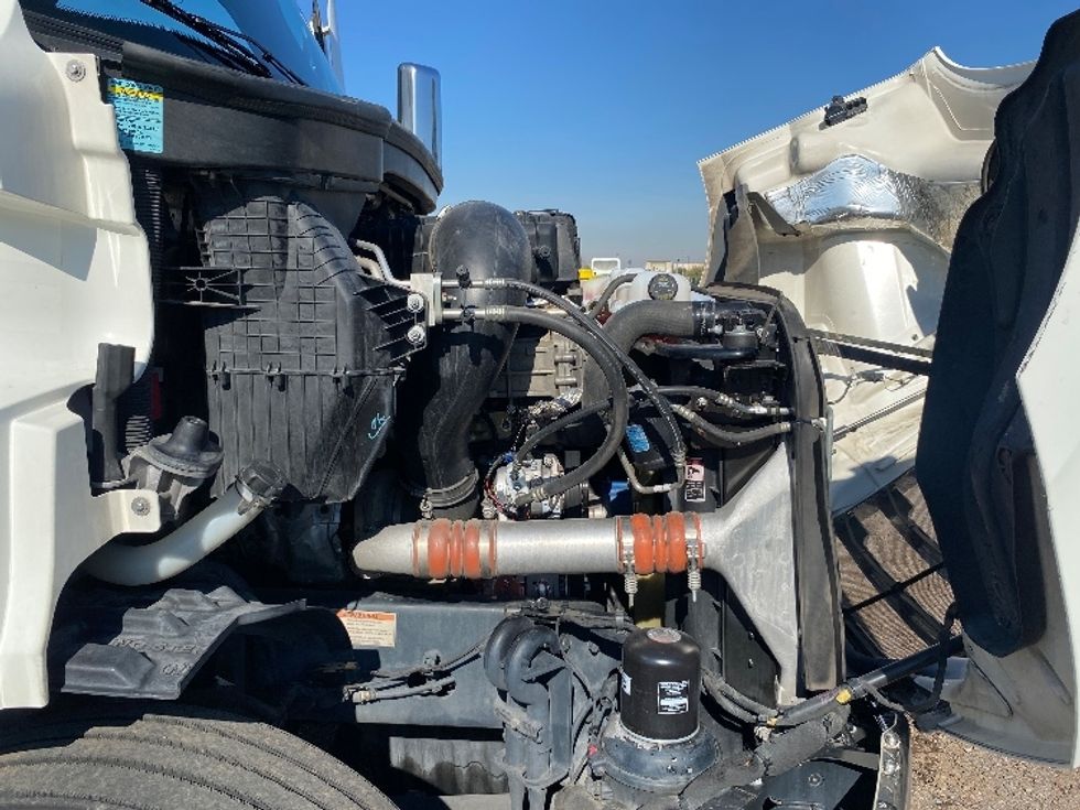 Day Cab Tractor-Heavy Duty Tractors-Freightliner-2021-T11664ST-Phoenix-AZ-498,172\n\t\tmiles-$ 47,000 - Image 15