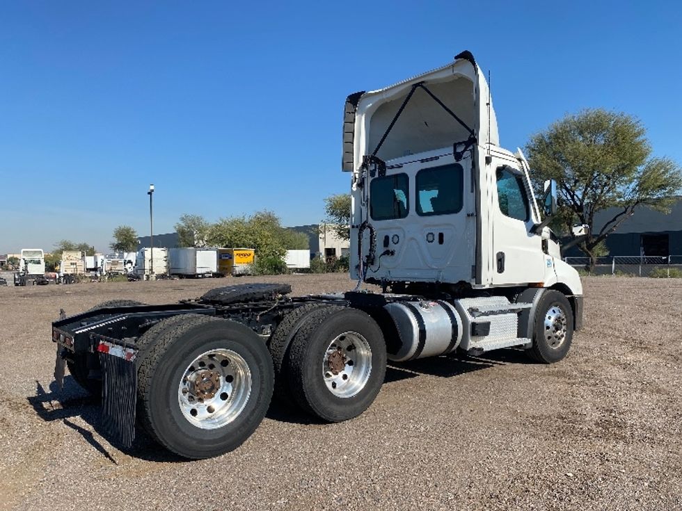 Day Cab Tractor-Heavy Duty Tractors-Freightliner-2021-T11664ST-Phoenix-AZ-498,172\n\t\tmiles-$ 47,000 - Image 7