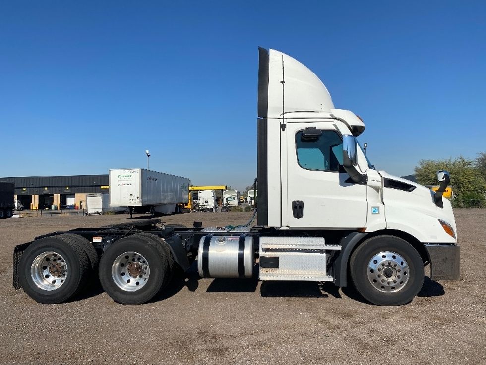 Day Cab Tractor-Heavy Duty Tractors-Freightliner-2021-T11664ST-Phoenix-AZ-498,172\n\t\tmiles-$ 47,000 - Image 8