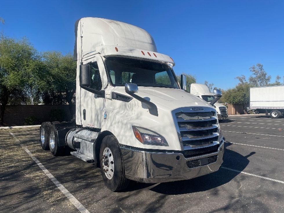 Day Cab Tractor-Heavy Duty Tractors-Freightliner-2021-T11664ST-Phoenix-AZ-499,730\n\t\tmiles-$ 47,750 - Image 1
