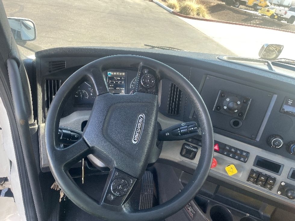 Day Cab Tractor-Heavy Duty Tractors-Freightliner-2021-T11664ST-Phoenix-AZ-499,730\n\t\tmiles-$ 47,750 - Image 11