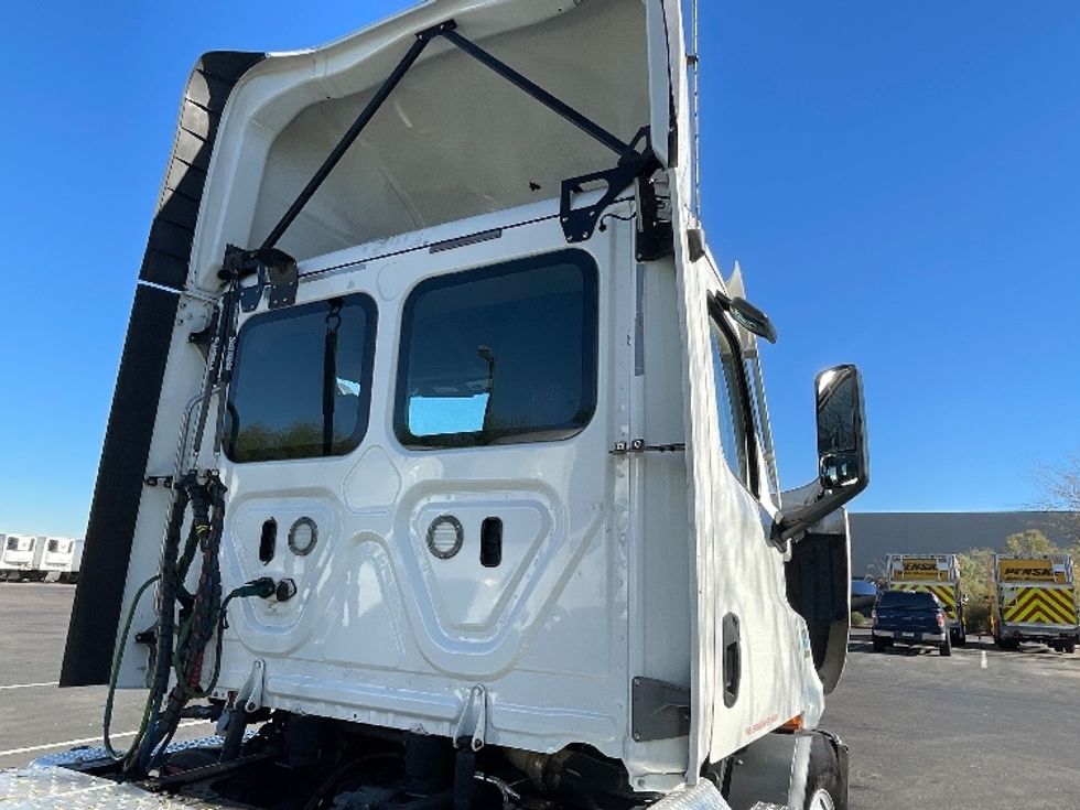 Day Cab Tractor-Heavy Duty Tractors-Freightliner-2021-T11664ST-Phoenix-AZ-499,730\n\t\tmiles-$ 47,750 - Image 19