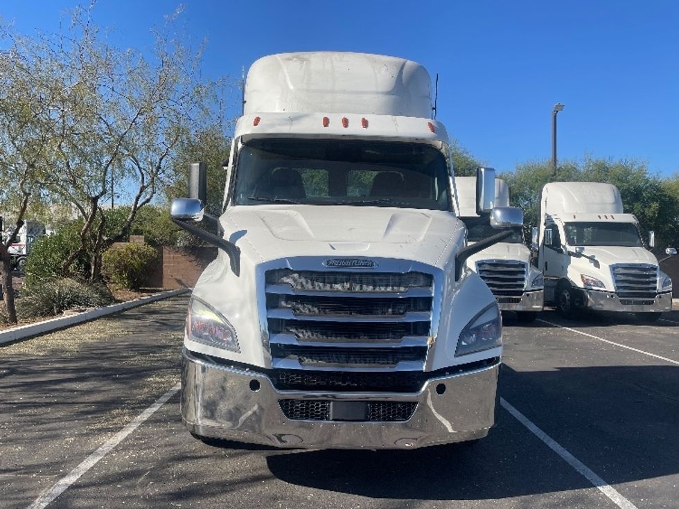 Day Cab Tractor-Heavy Duty Tractors-Freightliner-2021-T11664ST-Phoenix-AZ-499,730\n\t\tmiles-$ 47,750 - Image 2